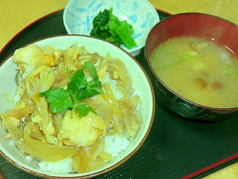 舞茸と鶏肉の親子丼定食